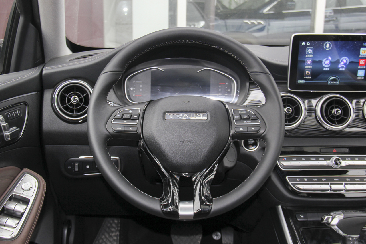 2018款君马MEET3（美图3）1.5T 自动旗舰型