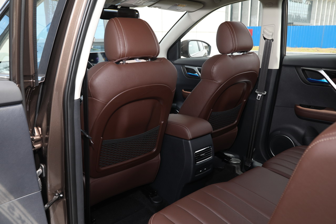 2018款君马SEEK 5 1.5T手动领智版