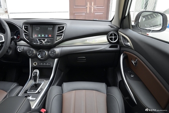 2018款比亚迪宋EV400 智联进享型