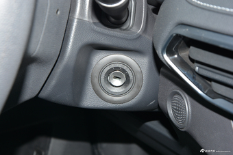 2017上汽大通D90 2.0T自动两驱水星