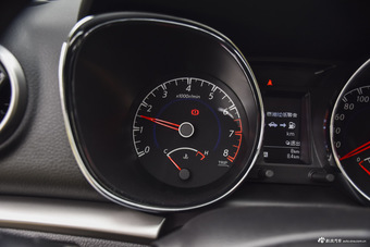 2016款启辰T70 2.0L手动睿趣版