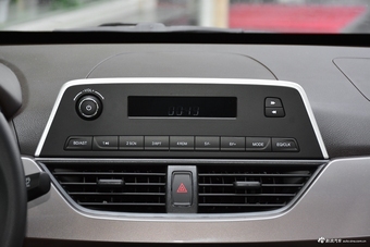 2017款宝骏310W 1.5L手动舒适型