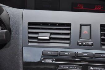 2015款马自达3星骋1.6L自动两厢精英型