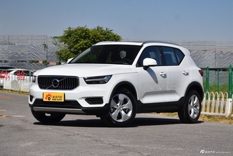 2019款沃尔沃XC40 2.0T四驱破晓冰雪白T4图片
