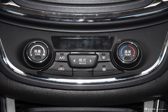 2015款 宝骏560 1.8L手动精英型