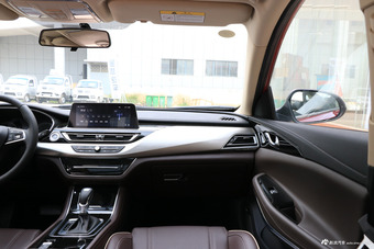 2018款睿骋CC1.5T自动豪雅型