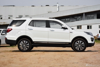2017款长安CX70 1.5T自动尊擎版