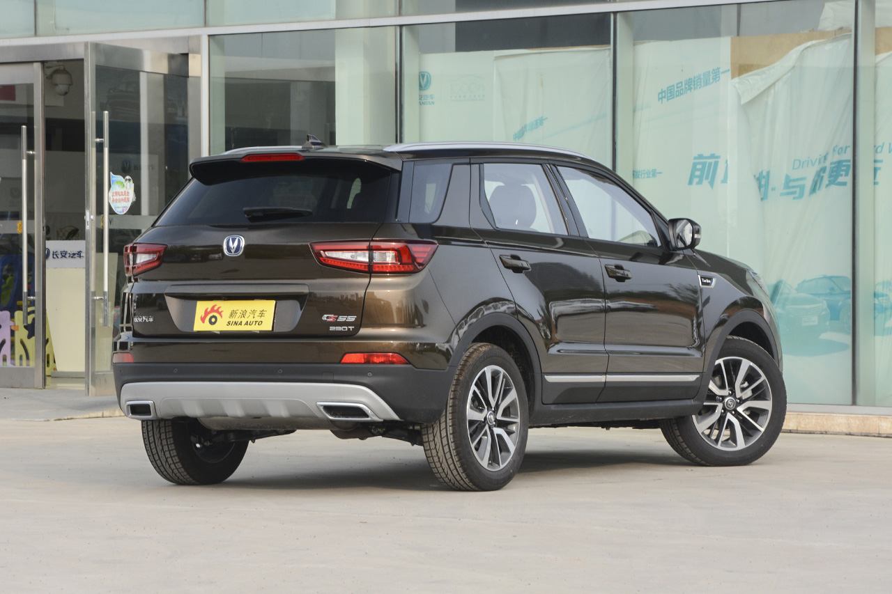 2017款长安CS55 1.5T自动炫动型 