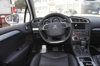 2016款雪铁龙C4L 1.2T自动精英型