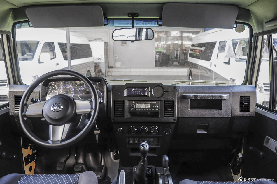 2016款战旗2.0L手动角斗士豪华型 国IV