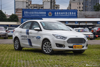 2015款福睿斯1.5L手动时尚型