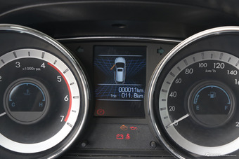 2017款揽福1.9T手动柴油两驱豪华版7座