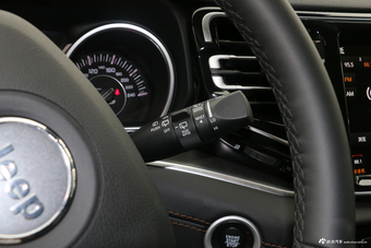 2018款大指挥官2.0T自动四驱耀享版