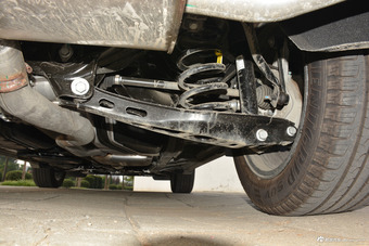 2018款探界者2.0T自动四驱捍界版550T