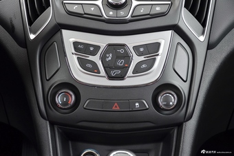 2017款艾瑞泽5 1.5L自动豪华版