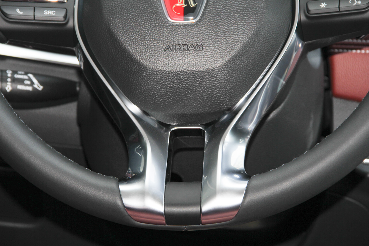 2016款荣威RX5 30T自动四驱互联网智尊版