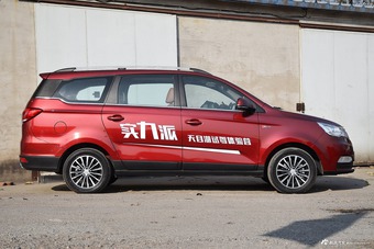 2017款北汽威望 M50f 1.3T手动豪华型（红）