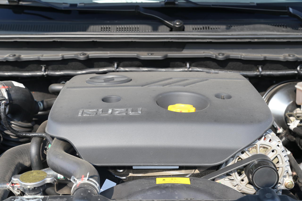 2016款领主 2.5T手动两驱超豪华型