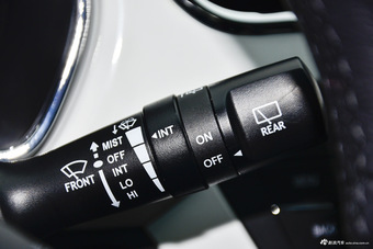 2016款瑞风S2 1.5L手动豪华智能型双色版