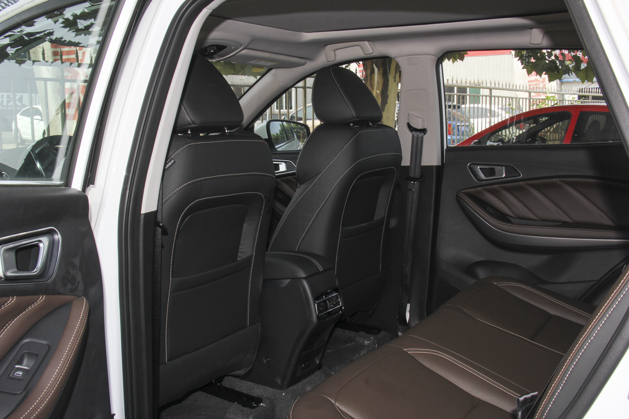 2018款瑞虎7 1.5T手动精英版