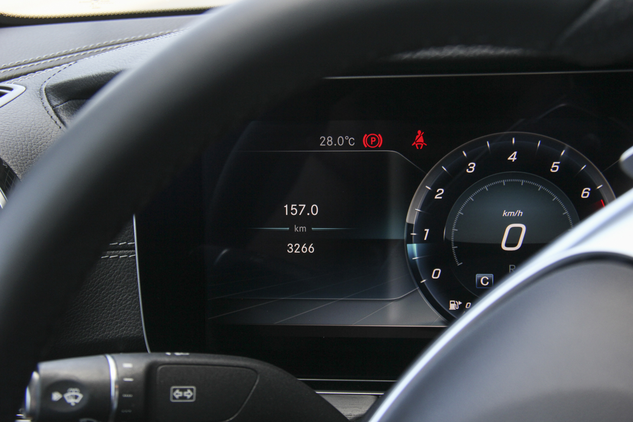 2018款奔驰E级改款2.0T自动 300L 豪华型