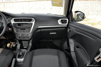 2016款标致301 1.6L手动舒适版 