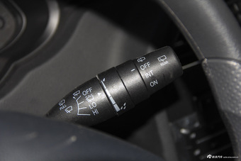 2016款中华V5 1.5T自动两驱运动型