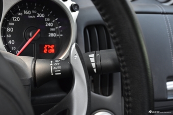 2015款日产370Z 3.7L自动Coupe