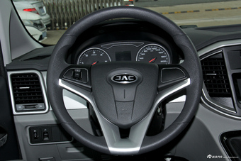 2017款瑞风M4 1.9T手动舒适型柴油