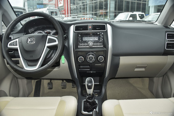 2015款利亚纳A6 1.4L手动三厢梦想型