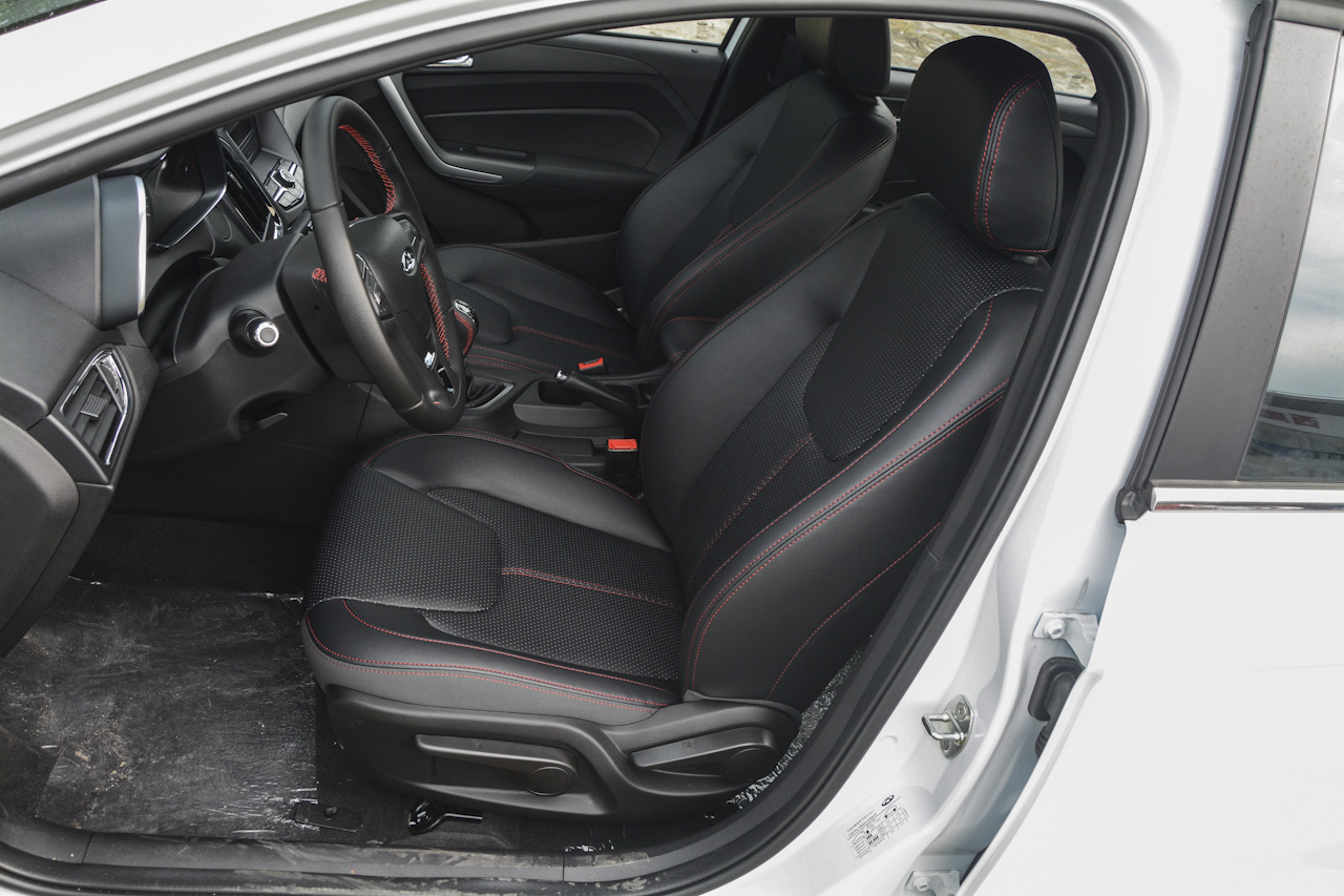 2017款艾瑞泽5 1.5L手动领潮版