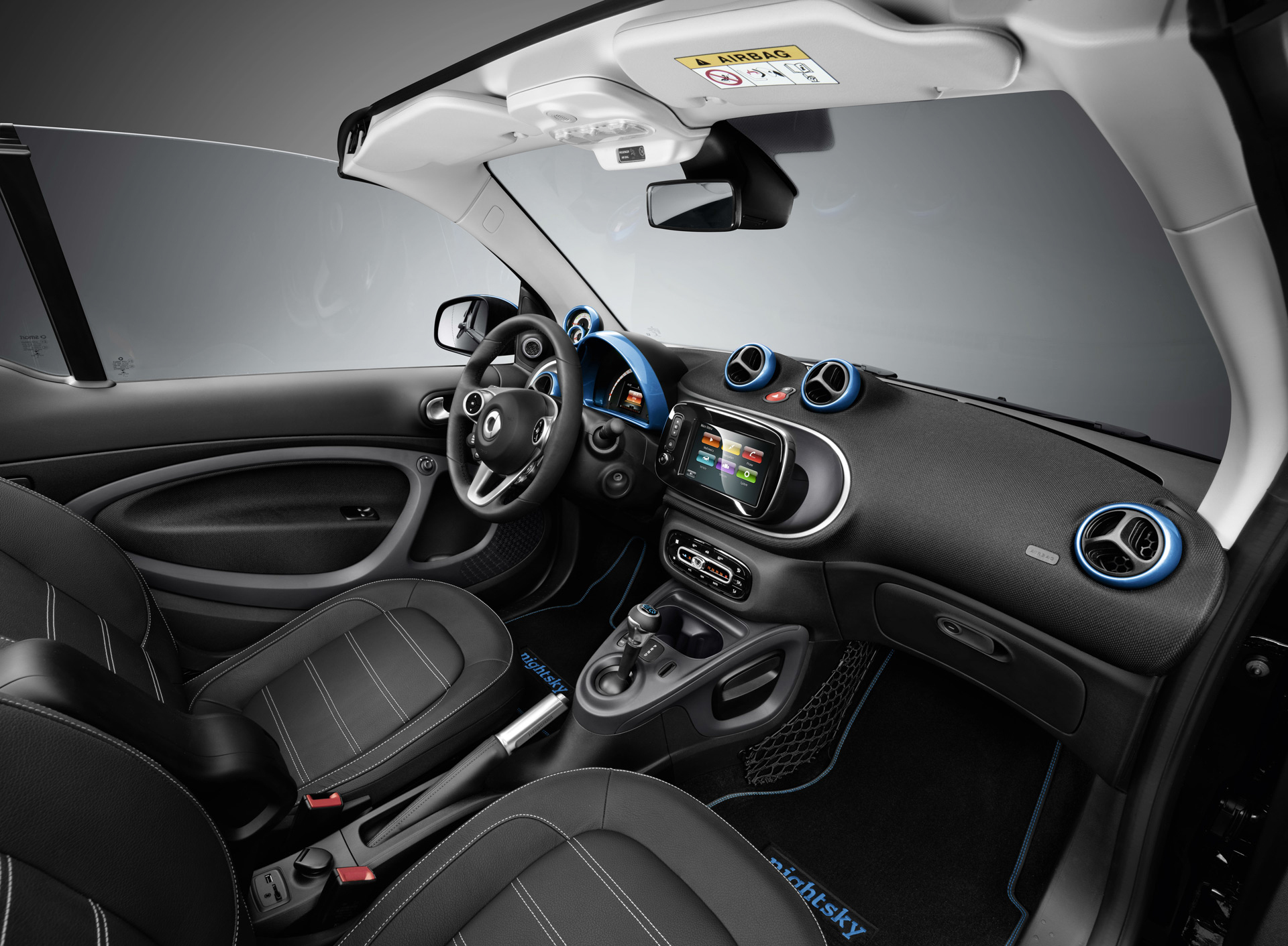 实拍|smart EQ forfour 工况续航里程为155km