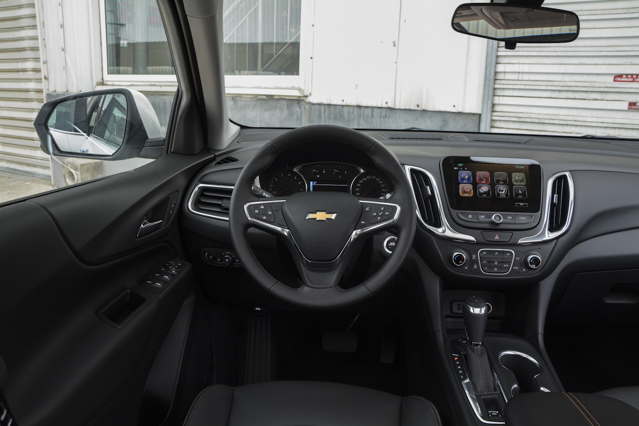 2017款探界者2.0T自动四驱拓界版550T