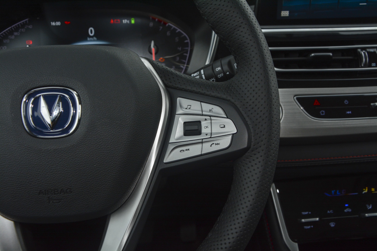 2018款长安CS75 1.5T自动雅智型