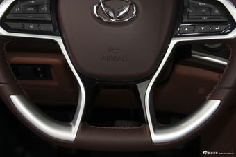 2018款北汽幻速S7 1.5T 自动尊享型