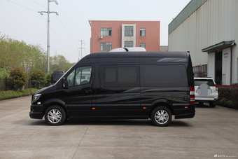 2016款奔驰凌特系列