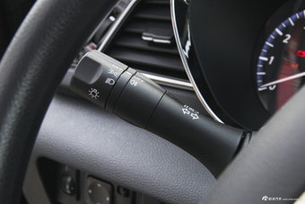 2018款启辰D60 1.6L自动智联精英版