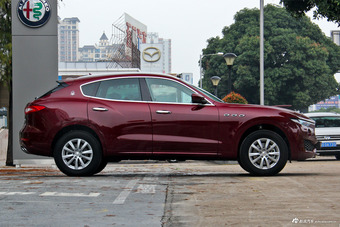 平行进口17款玛莎拉蒂Levante S 3.0T 美规（暂无参数）