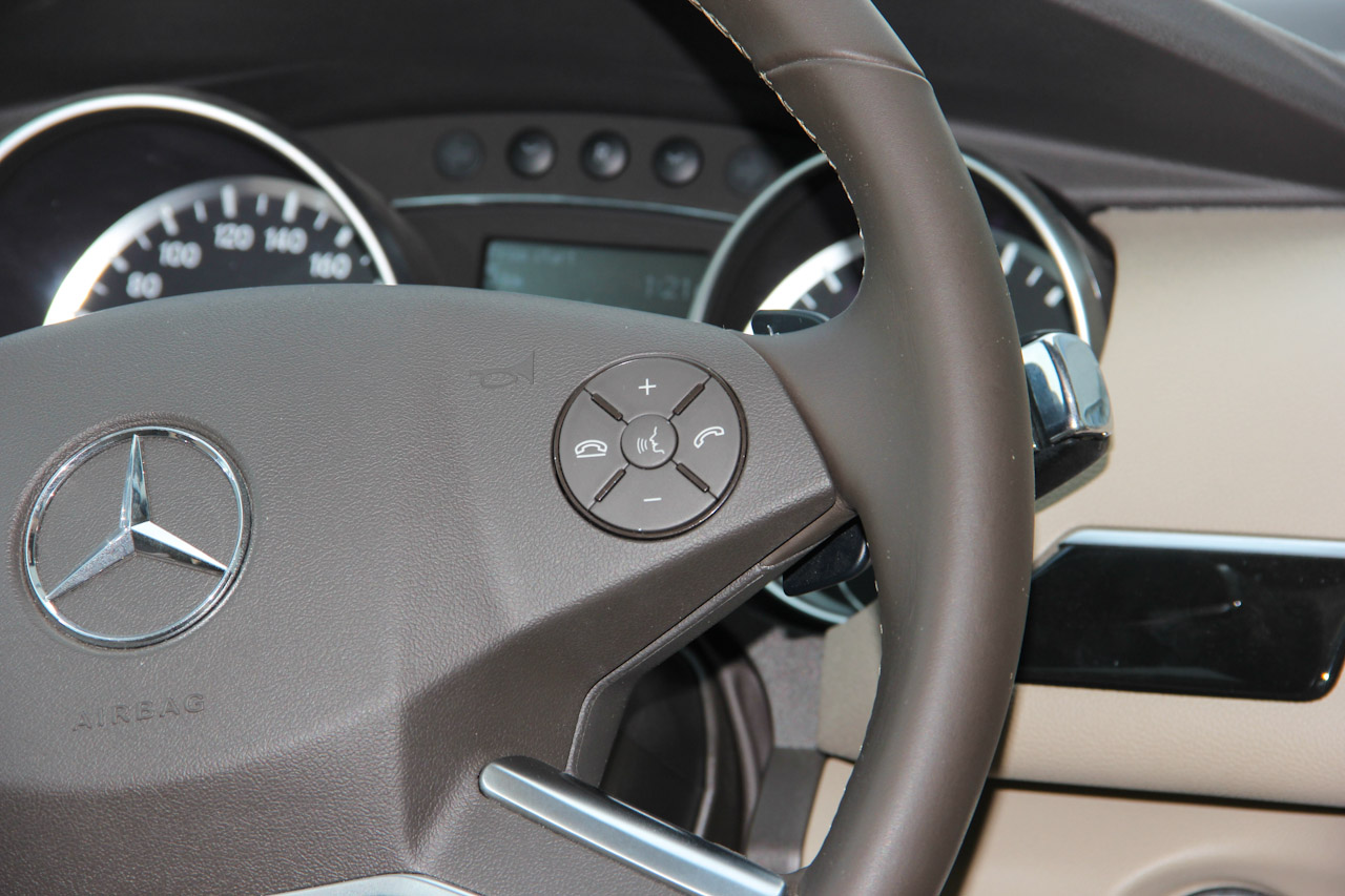 2015款奔驰R320 3.0T自动4MATIC豪华型