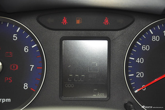 2015款启辰D50 1.6L自动时尚版