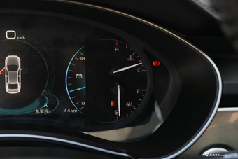 2018款众泰Z700H 1.8T DCT尊贵型