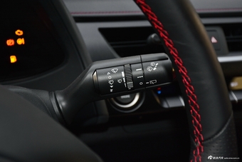 2019款雷克萨斯UX 200 F SPORT版