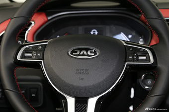 2017款江淮iEV7S 智尊型