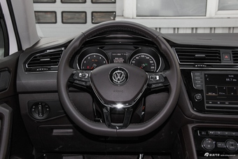 2017款途观L 2.0T自动四驱豪华版380TSI