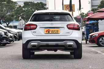 2017款奔驰GLA级 GLA220 2.0T自动4MATIC时尚型