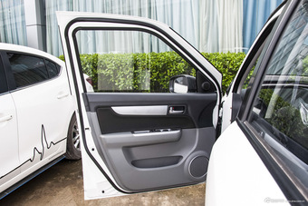 2014款雨燕1.3L手动标准型