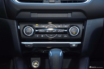 2018款阿特兹2.0L自动蓝天豪华版