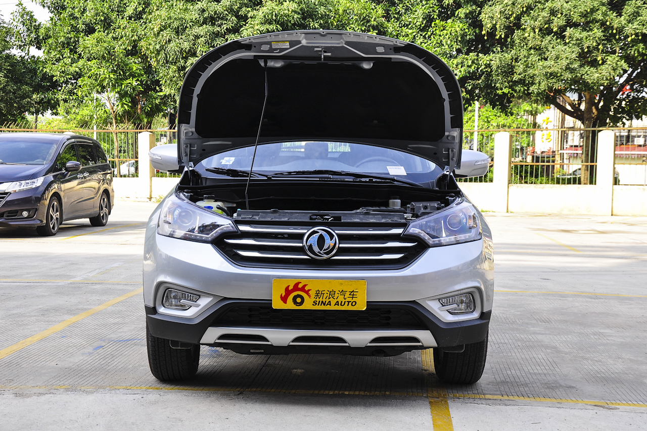 2016款东风风神AX7 2.0L自动智逸型