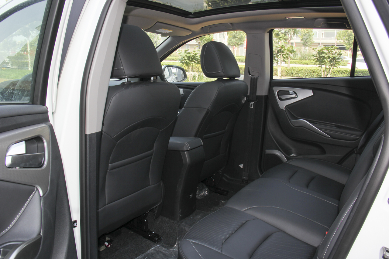 2019款海马S5 1.5T自动旗舰型230T