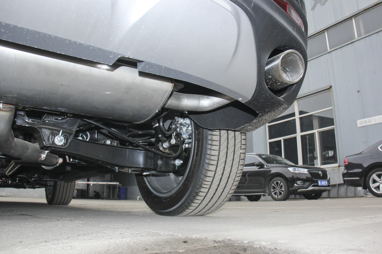 2018款名爵HS 1.5T自动两驱20T荷尔蒙劲情版 